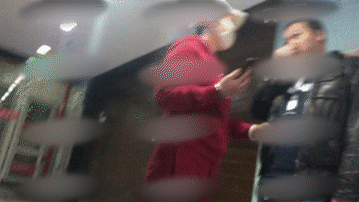 郝蕾疑似新恋情曝光！手摸新男友肚子甚是甜蜜