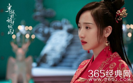 《半城明媚半城雨》女二桑眠是谁饰演的？