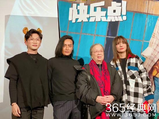 回忆杀！还珠剧组在赵薇《两只老虎》首映礼重聚