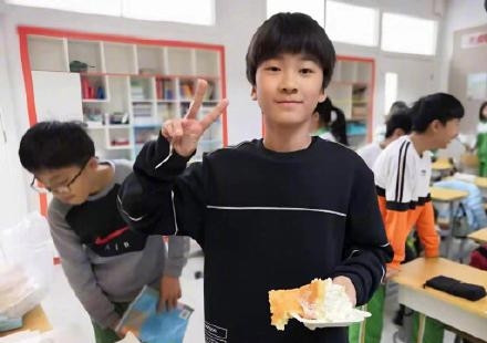 张亮寇静离婚 欠寇静的一场婚礼兑现不了了