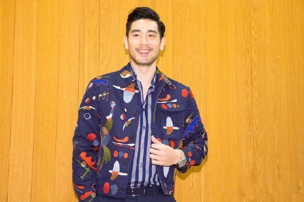 高以翔粉丝以他的口吻写的话：不要哭了哦