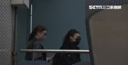 女友一路陪同高以翔回家 身上穿的黑色外套令网友泪崩