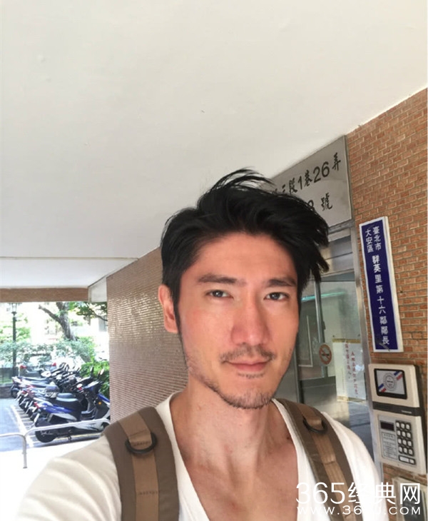 高以翔由二哥护送返台 灵堂设在金宝轩