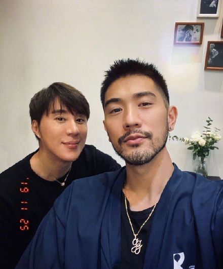 高以翔灵堂遗照曝光 发型师透露很担心录制追我吧