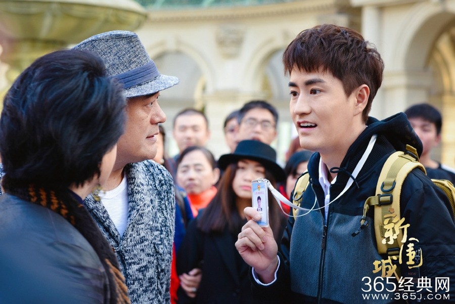 《热爱》杨玏、啜妮演绎当代北京喜剧图鉴