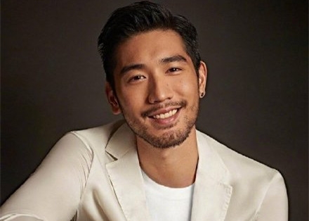 浙江卫视还原高以翔事件 宣布永久停播《追我吧》