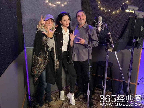 刘亦菲确定献唱《花木兰》主题曲《Reflection》