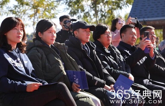 黄轩杨子姗新片《乌海》杀青 预计2020年底上映