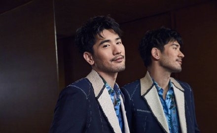 高以翔灵堂开放悼念 粉丝折了一千只千纸鹤送别高以翔