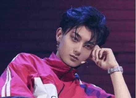 黄子韬高调表白周杰伦 没人能逃过“真香定律”