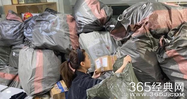 高以翔方截止接收纸鹤 公司收到的千纸鹤堆成山