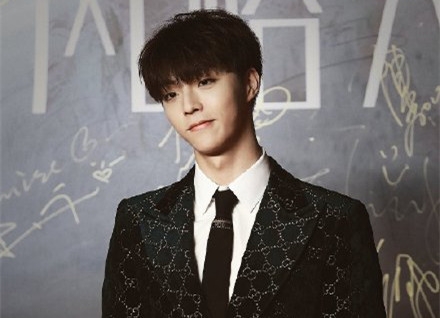 想看朱丹再主持一次 她有口误了这次是陈立农躺枪