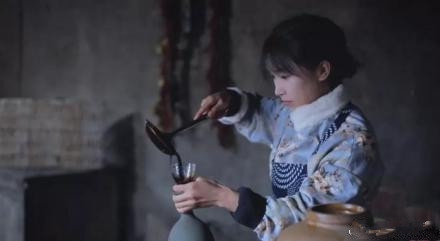 李子柒文化输出火遍海外 为生活曾做过夜场dj