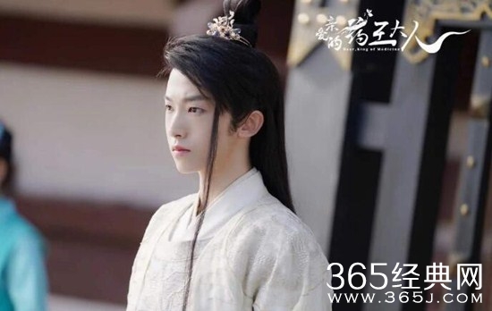 《亲爱的药王大人》又是一部小说改编剧吗？