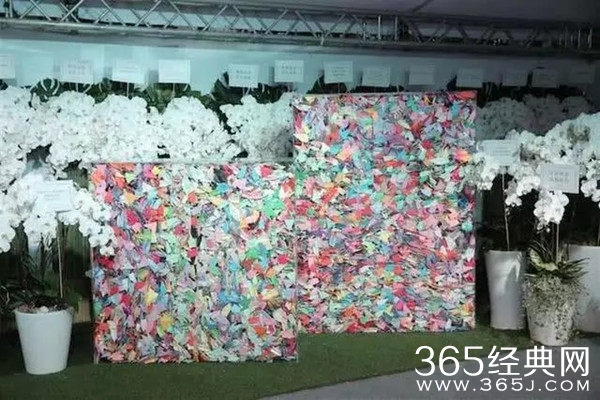 高以翔葬礼回礼泪目 生前最喜欢吃的小熊软糖