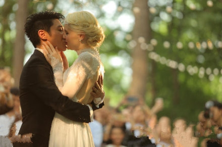 撒贝宁当爸爸！喜得龙凤胎儿女双全