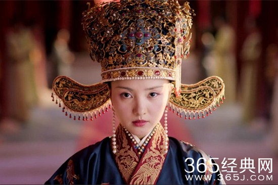 《鹤唳华亭》太子妃的死因是什么