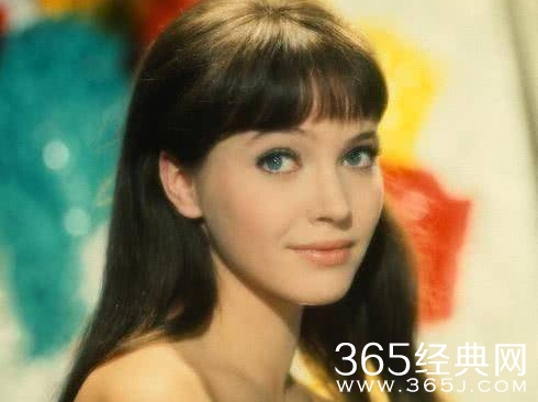 安娜·卡里娜去世享年79岁 代表作品获奖经历介绍