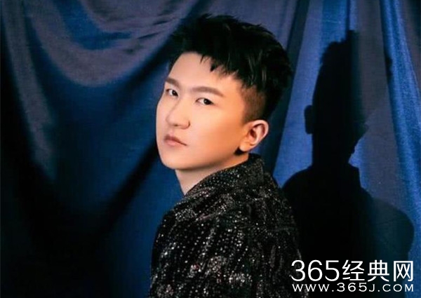 张大大疑患抑郁症 头像变黑发文“不能被打败”