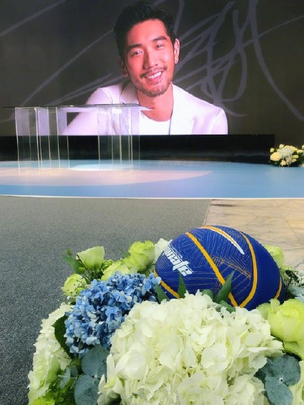 高以翔追思会奉花芳名录 多数圈内好友送花悼念