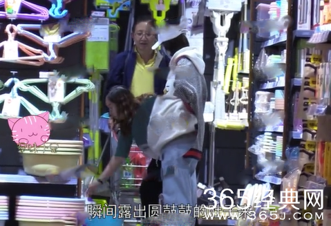 唐艺昕被曝怀孕 疑与父母住三亚养胎