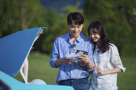 郑爽张恒分手涉及经济纠纷 不能好聚好散？