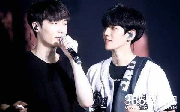 张艺兴边伯贤平安夜逛街被偶遇 网友晒签名作证