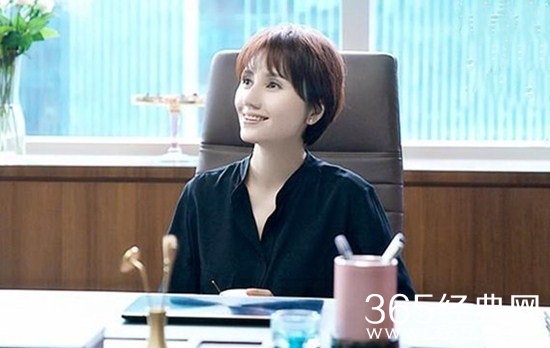 《精英律师》袁泉在剧中饰演的是什么角色？