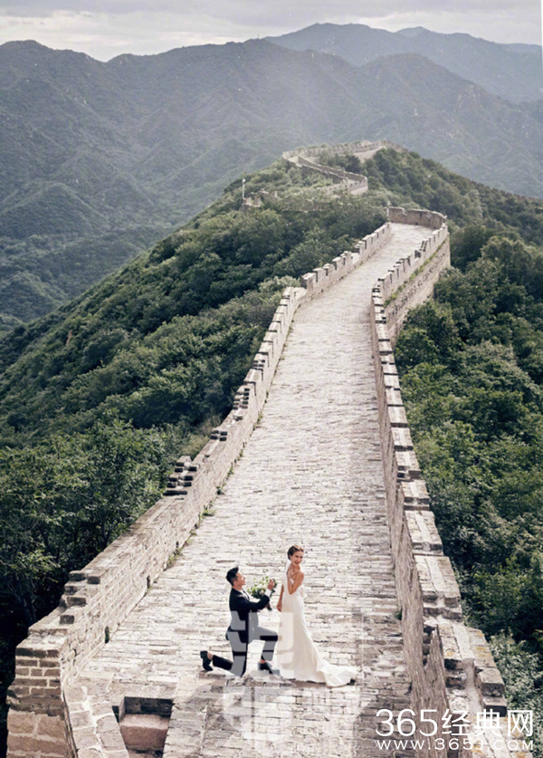 韩庚卢靖姗婚纱照曝光！长城热吻约定终身