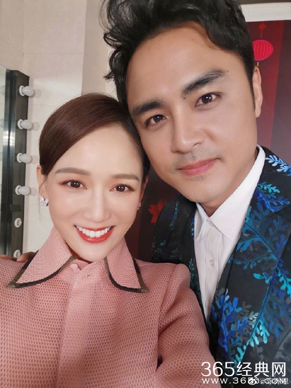 《王子变青蛙》回忆杀！陈乔恩明道晒同框合照