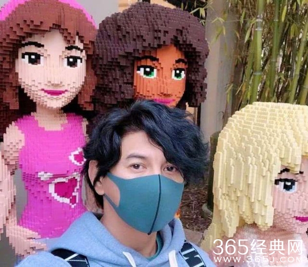 吴奇隆带儿子探班刘诗诗 一家三口同游迪士尼