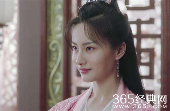 《锦衣之下》翟兰叶杀害云遮月和周大人的原因是什么？