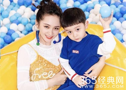 邓莎秘密生二胎?女儿曝光大麟子哥哥力爆棚