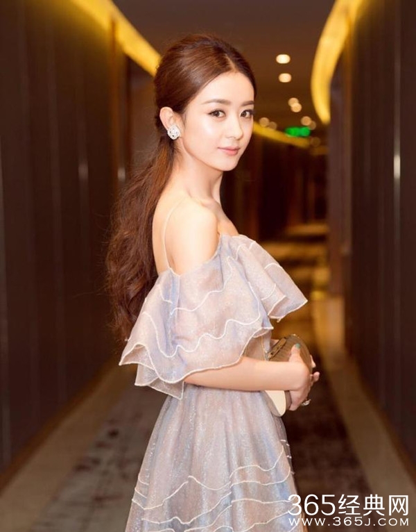 赵丽颖情人节办婚礼？ 工作人员回应：假的