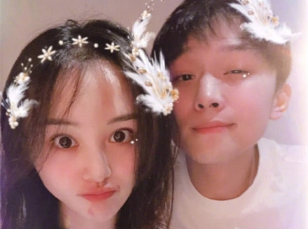 郑爽现身法院 疑似正式起诉“前男友”张恒