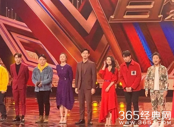 李现王嘉尔魏大勋同框尬舞 秒变“铁憨憨”