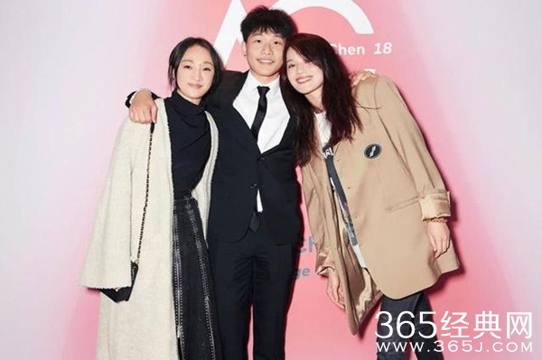 陈坤为儿子庆18岁生日 周迅舒淇捧场庆祝