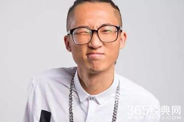 池子离职被移除出群聊 发文力证明未与李诞决裂