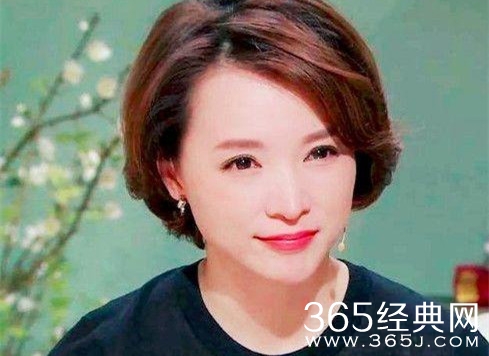 2020央视春晚主持人大换血 网友:还我董卿！