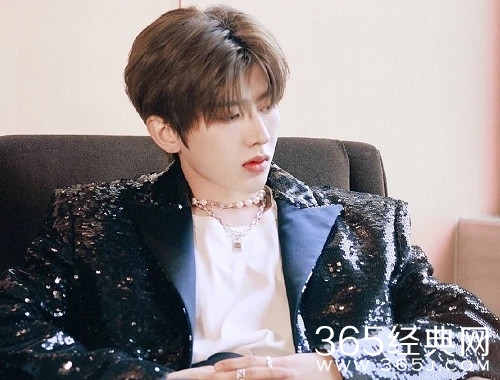 孙坚看蔡徐坤114斤体重后欲减肥 蔡徐坤自侃“秤坏了”