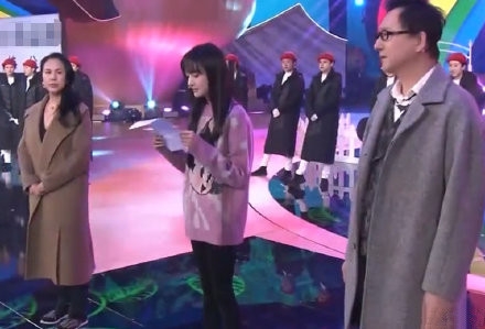 懒理张恒爆料 郑爽带父母登卫视春晚彩排