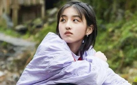 张子枫艺考分数出炉 差4分就满分 网友：中戏还是北电？