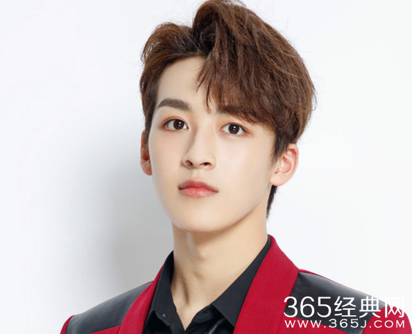 何洛洛是何炅的儿子？何炅在线辟谣