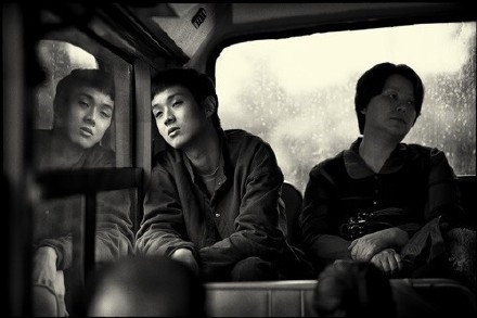 《寄生虫》将公开黑白版 将在26日首次公开