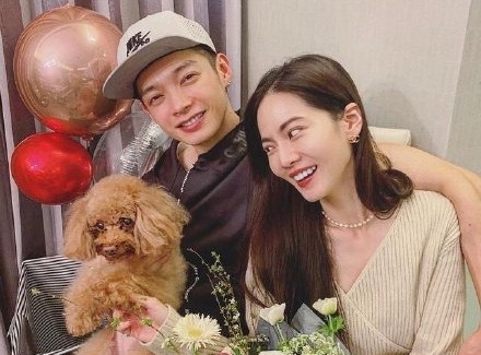 辰亦儒宣布结婚 原来老婆曾之乔也是住在青春里的人