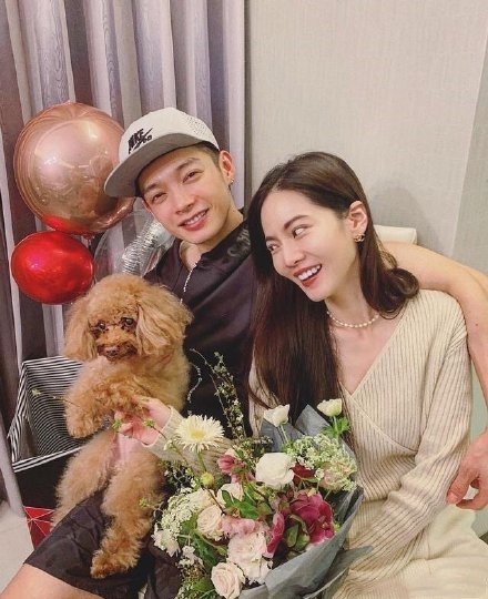 曾之乔婚后首个情人节秀恩爱 大喊辰亦儒老公