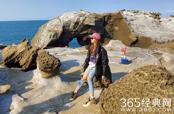 蔡依林在家追剧 沉迷《爱的迫降》 隔空向玄彬示爱