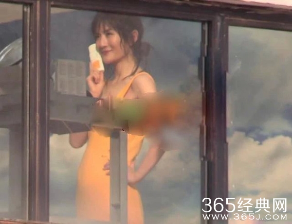 谢娜怀二胎？广告现场肚子凸起十分明显