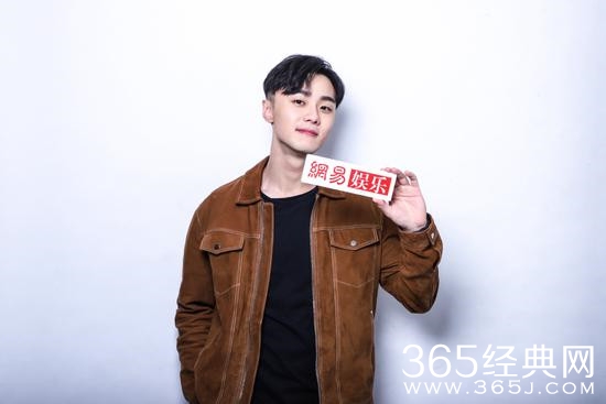 《想见你》大获成功 施柏宇大方表白女神杨幂