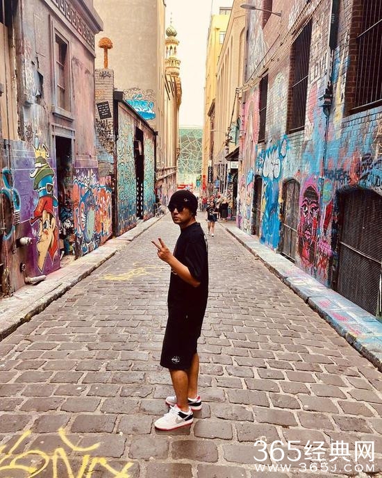 周杰伦晒澳洲旅行照片：哥带你们看世界